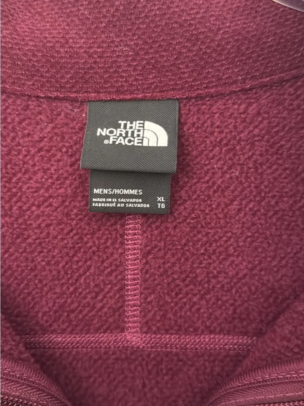 The North Face Men's Quarter-Zip Fleece Pullover - Wine